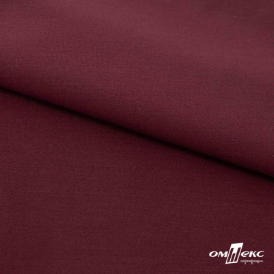 Ткань сорочечная стрейч 19-1528, 115 гр/м2, шир.150см, цвет бордо - купить в Орске. Цена 310.89 руб.
