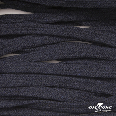 Шнур плетеный d-8 мм плоский, 70% хлопок 30% полиэстер, уп.85+/-1 м, цв.1010-т.синий - купить в Орске. Цена: 735 руб.
